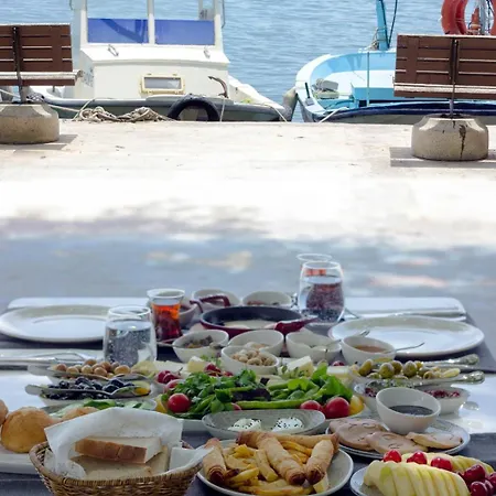 Assosa Port Ayvacik (Canakkale)